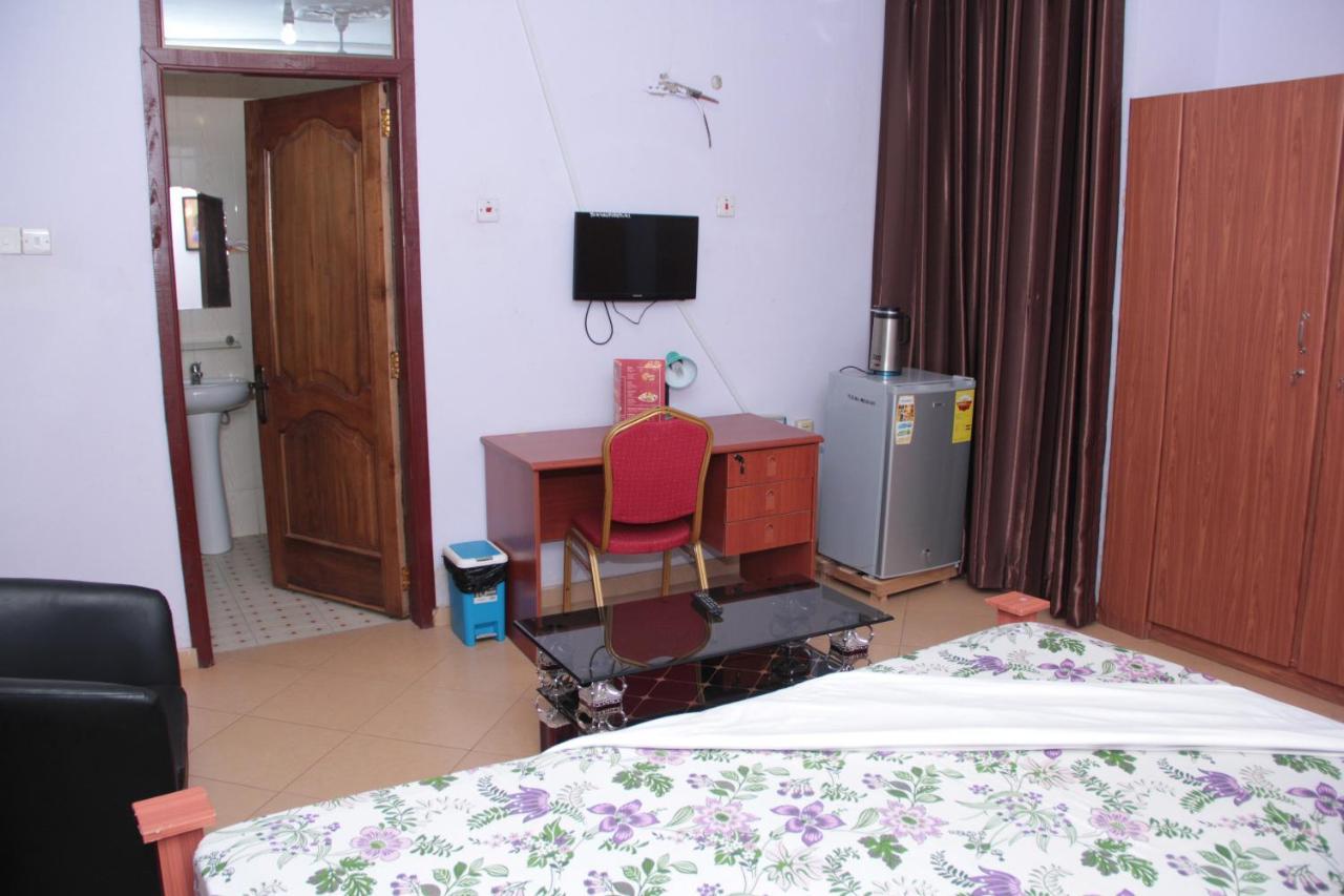 Nbangba Hotel Techiman Екстериор снимка