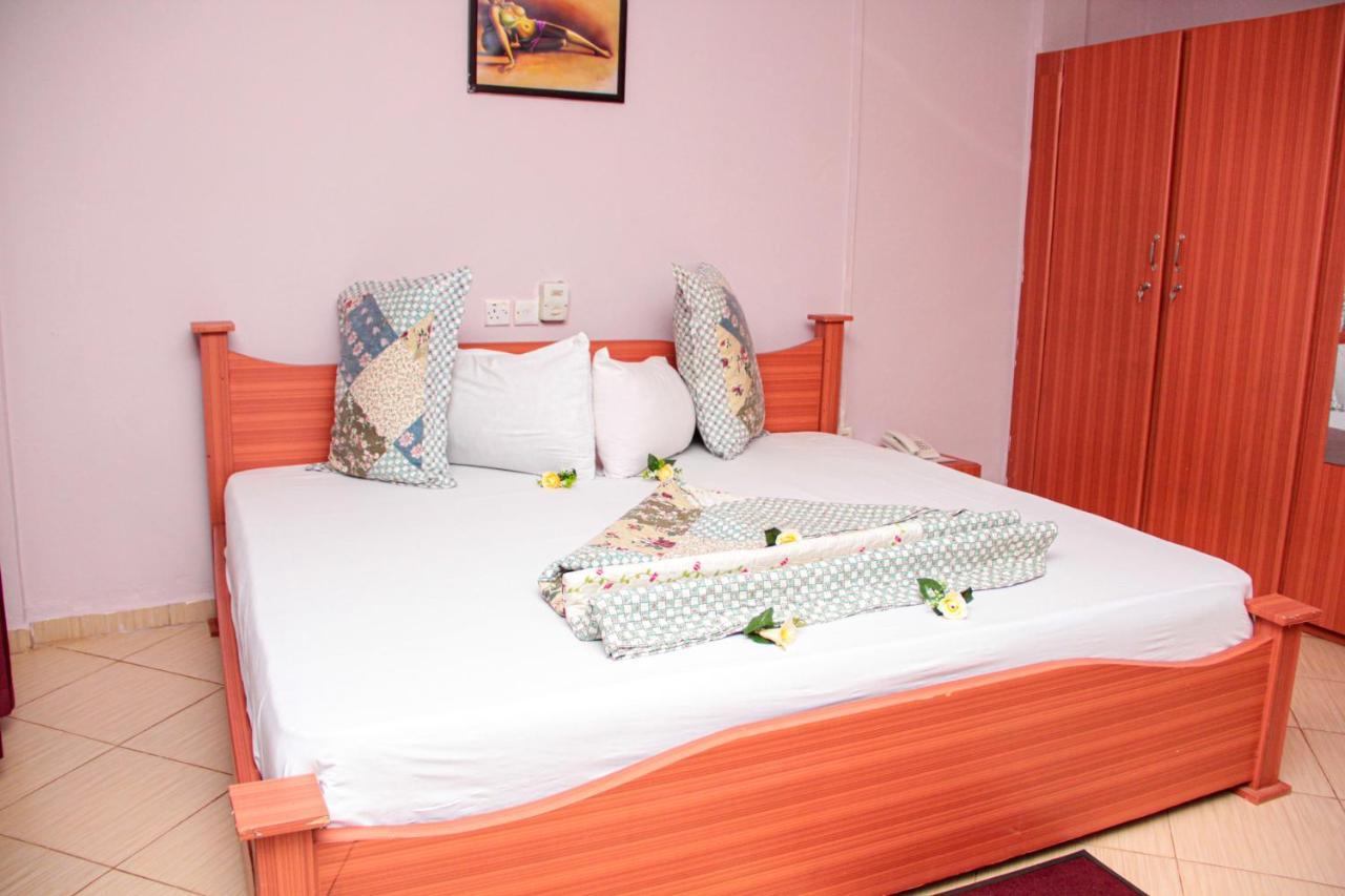 Nbangba Hotel Techiman Екстериор снимка